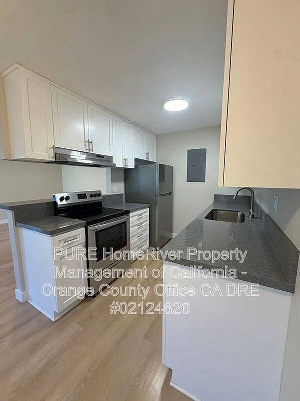 2 bed, 1.0 bath, 900 sqft, $2,650 — Photo 4