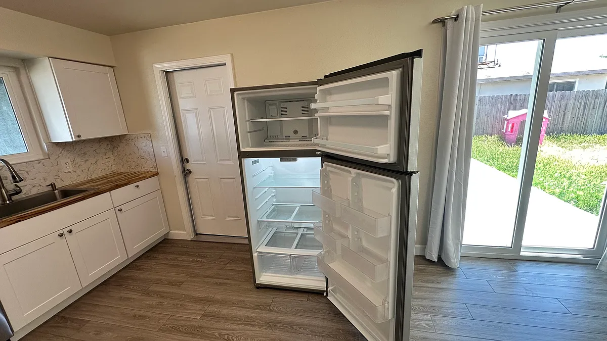 Whirlpool Fridge - 1266 Edgewood Dr