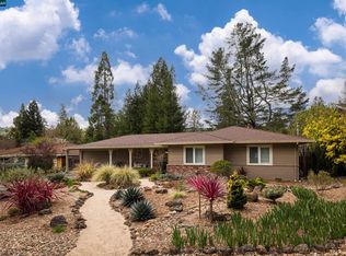 192 Ivy Dr, Orinda, CA 94563