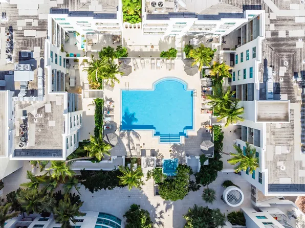 110 Washington Ave, Miami Beach, FL