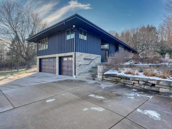 N79W32885 Petersen ROAD, Hartland, WI 53029