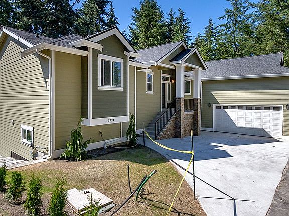 2nd image of 3774 Sunset Dr W