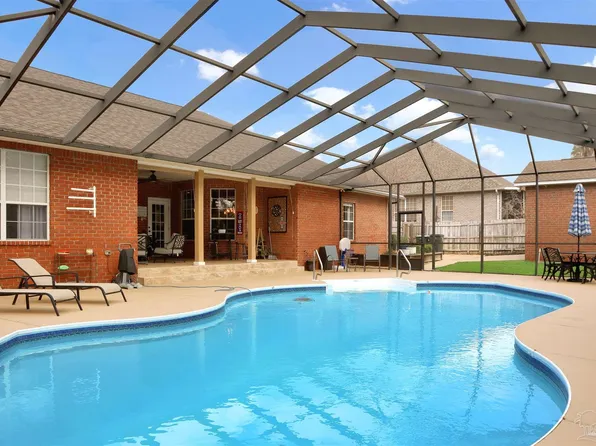 2443 Bowling Green Way, Cantonment, FL 32533