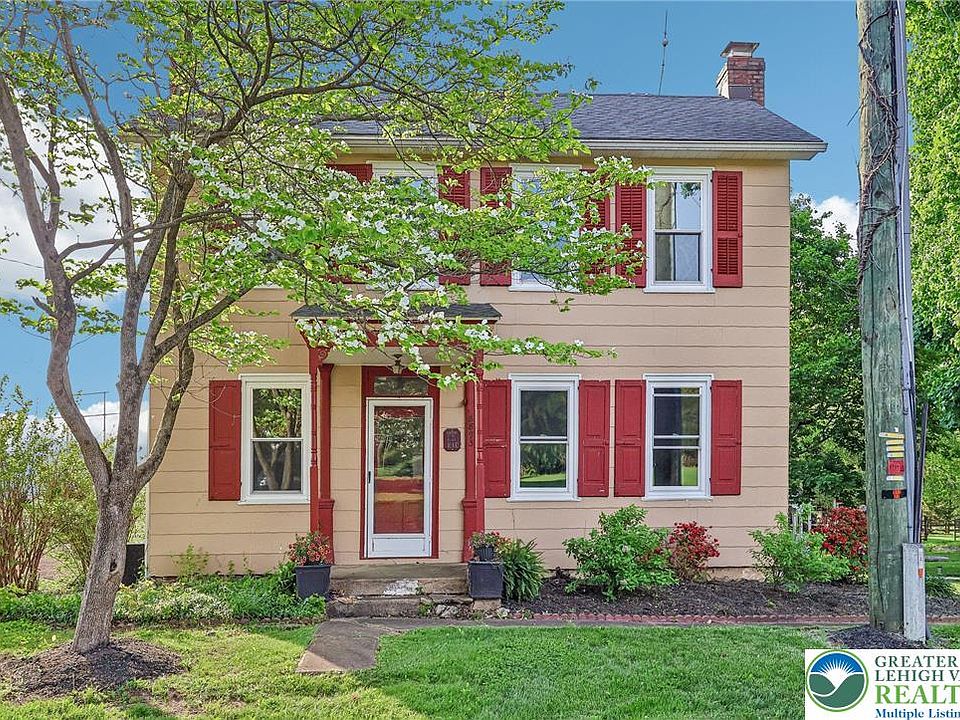 1st image of 8893 Longswamp Rd