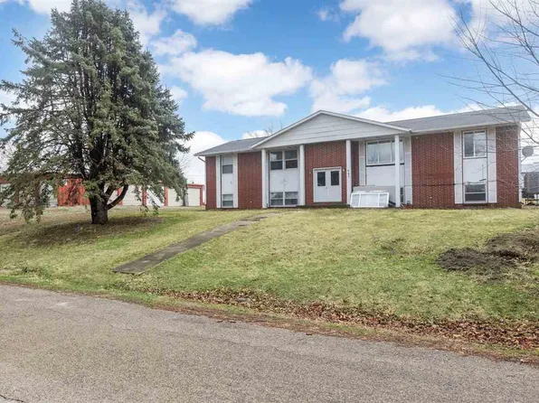 545 Park St, Ainsworth, IA 52201