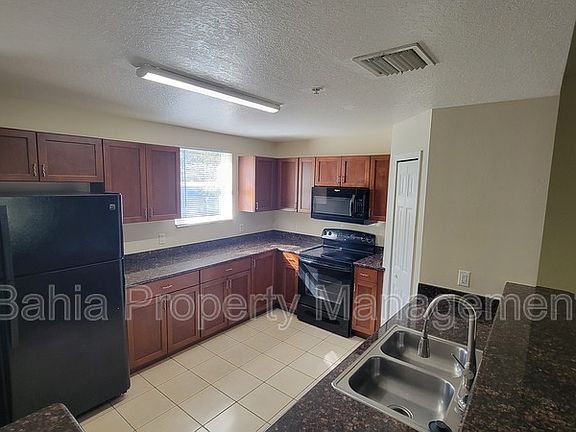 4th image of 6054 Gibson Ave
