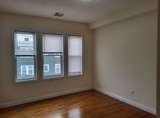 947 River St APT 3, Boston, MA 02136