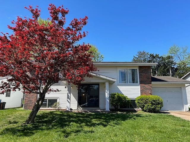 2439 Wesington Dr, Maryland Heights, MO 63043 | Zillow