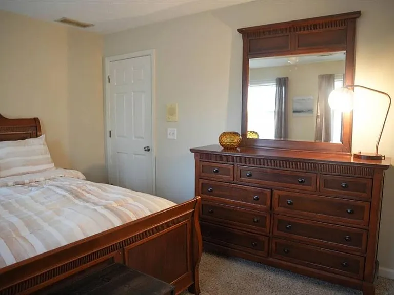 5043 Blackberry Ln — Photo 16