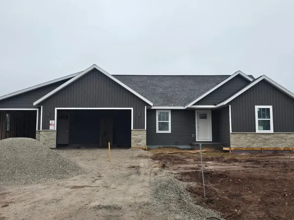 8375 Marlo Ave, Neenah, WI 54956