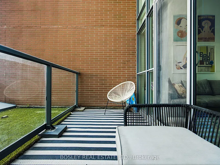 5 Hanna Ave #302 — Photo 16