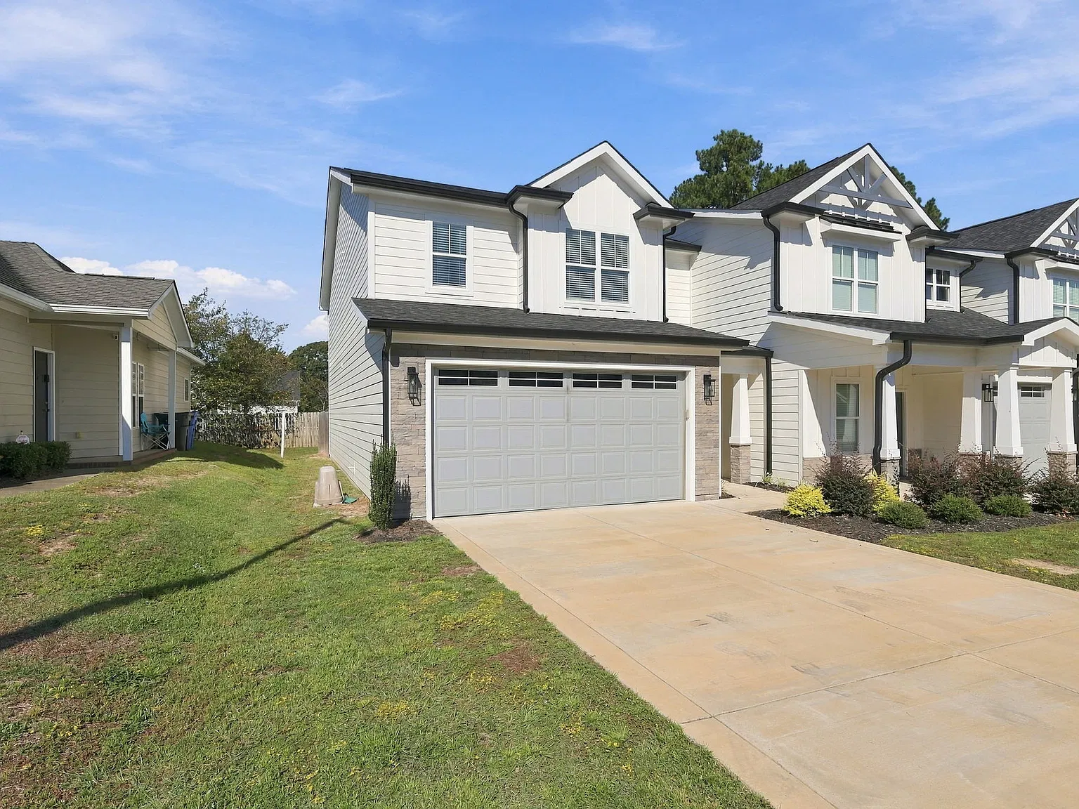 3052 Candlelight Drive - 1 — Photo 2
