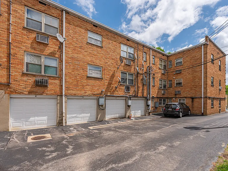 6469 Montgomery Rd #11 — Photo 8