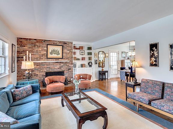 4th image of 3513 Duff Dr