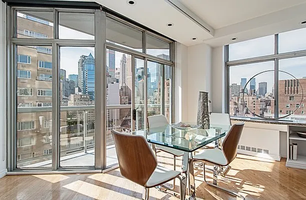 Sold by Sloane Square | media 2