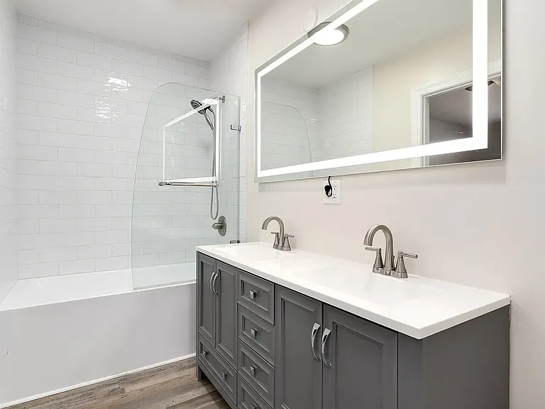2809 Surrey Rd — Photo 9