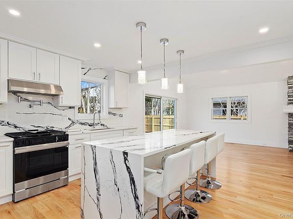 4th image of 1 Lynnwood Court