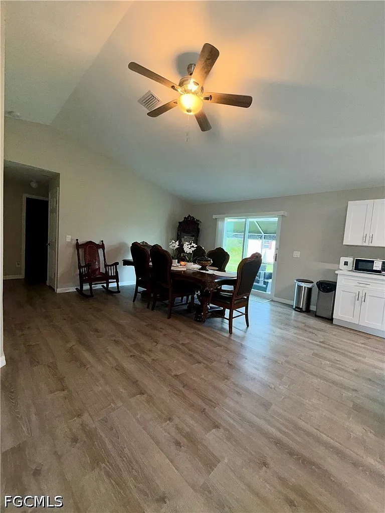 4 bed, 2.0 bath, 1570 sqft, $2,250 — Photo 4