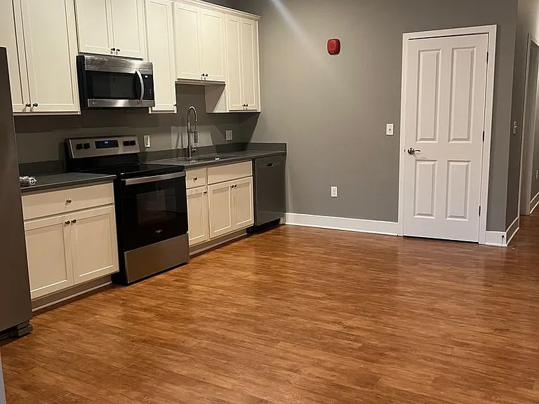 300 W. Fayette Street — Photo 16