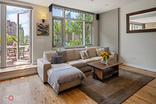 Rented by CORE | media 15