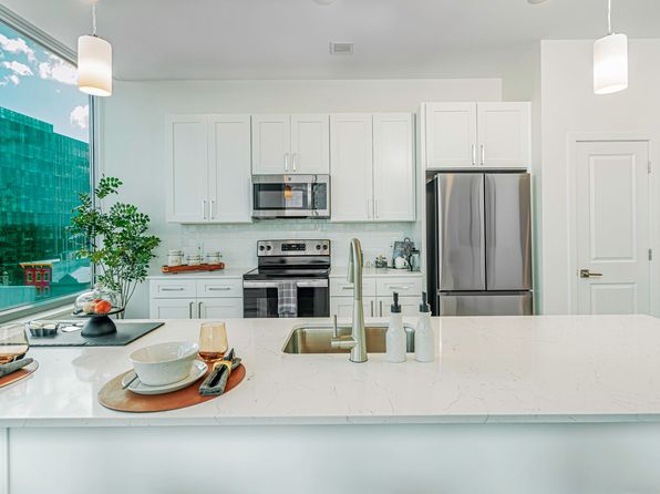 835 Hamilton St #310