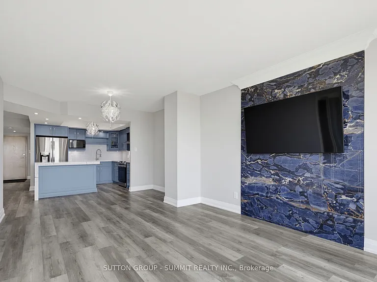 415 Locust St #602 — Photo 22