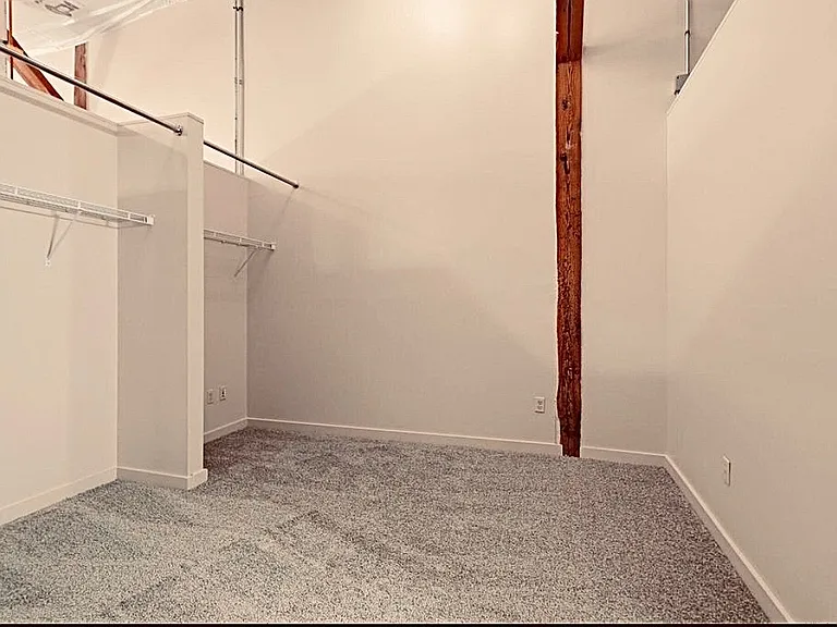 585 S Upper St — Photo 12