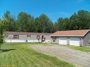 8 Dwelley Rd, Searsport, ME 04974