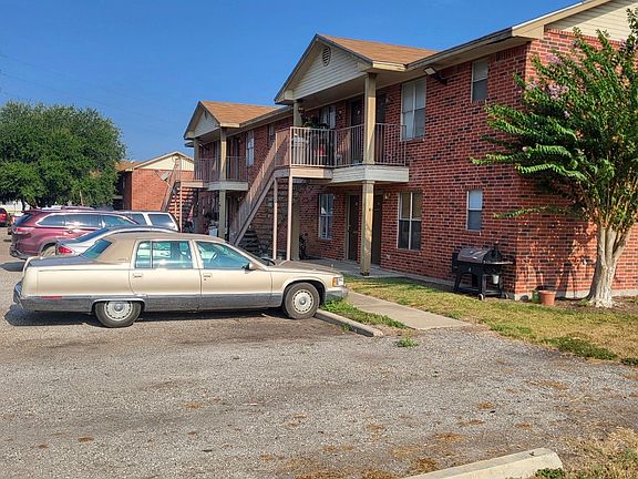 2nd image of 1703 S Washington St