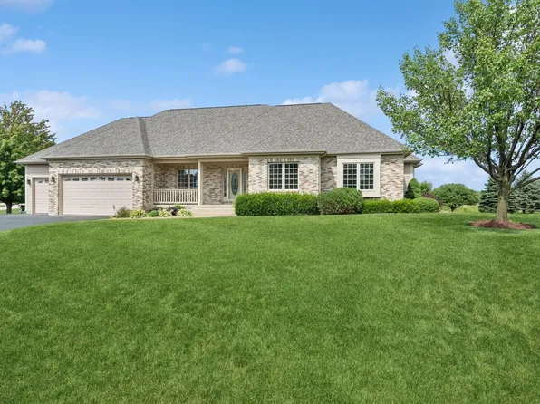 6018 Briarwood Dr, McHenry, IL 60051