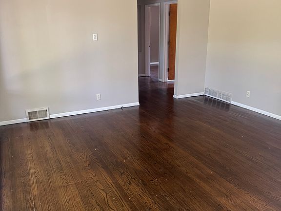 2nd image of 21610 Sussex Ave