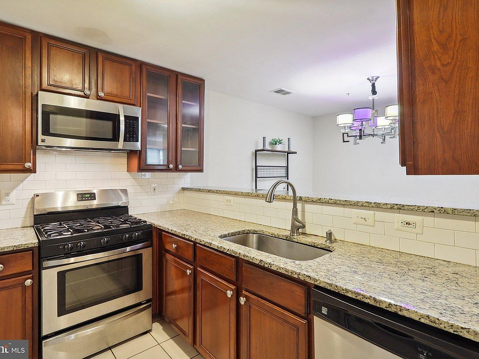 2nd image of 6510 Lake Park Dr APT T1