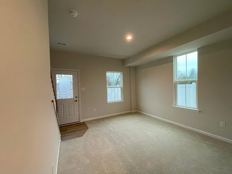2 Sidney Ln — Photo 19
