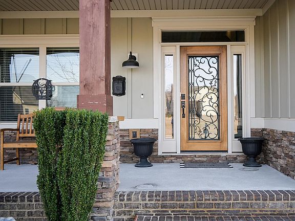 4th image of 7980 Frostwood Ln