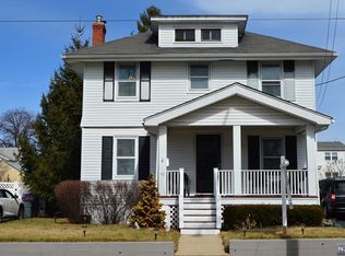 22 Marinus St, Rochelle Park, NJ 07662