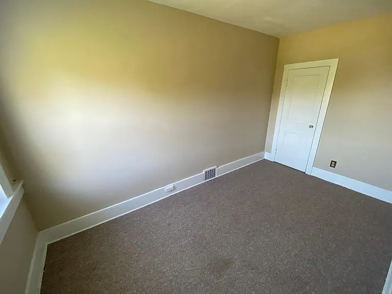 6427 Chippewa Rd — Photo 11