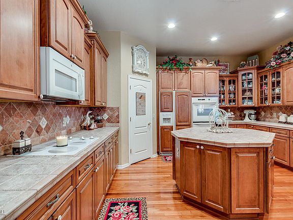 2nd image of 3249 E Goldfinch Way