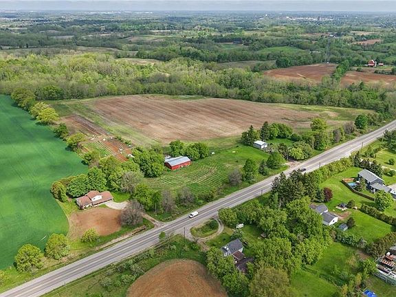 3rd image of 149 Cockshutt Rd