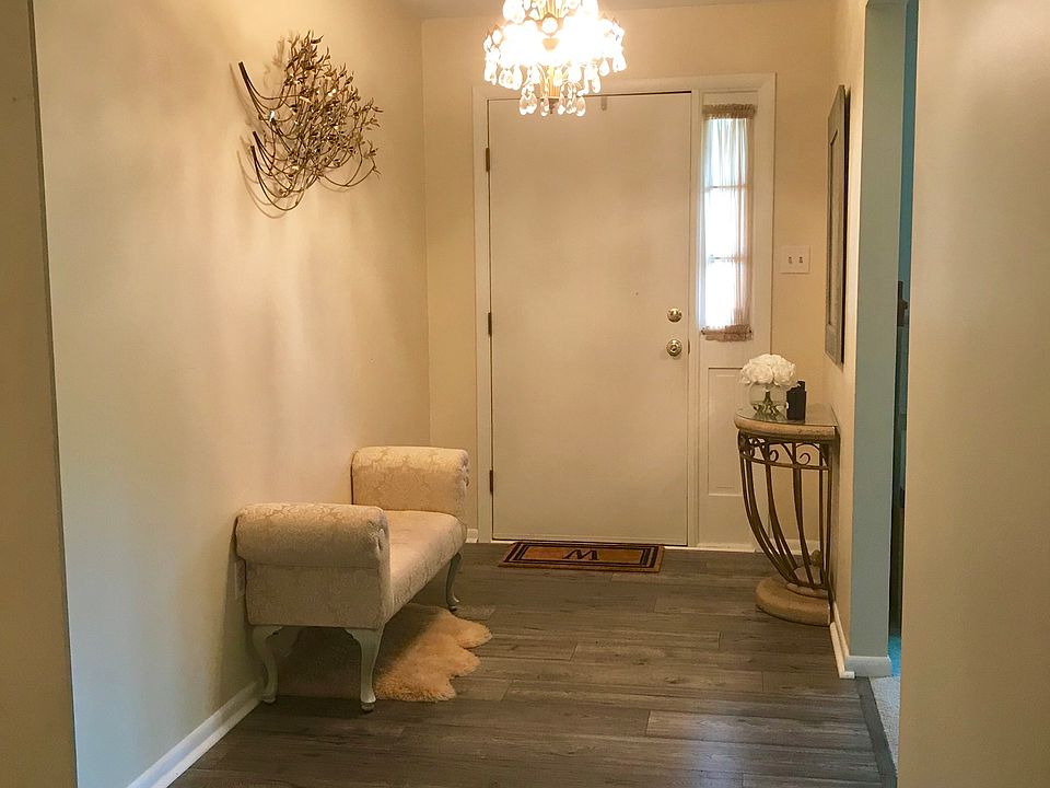 2nd image of 4017 Cheryl Dr