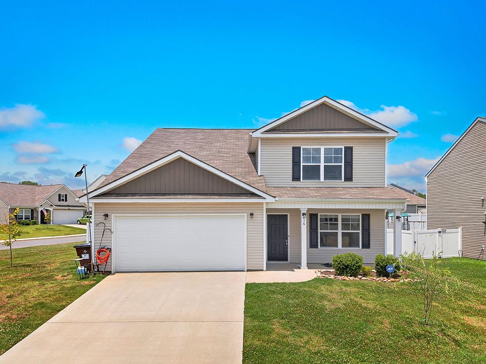 1st image of 216 Claire Pl