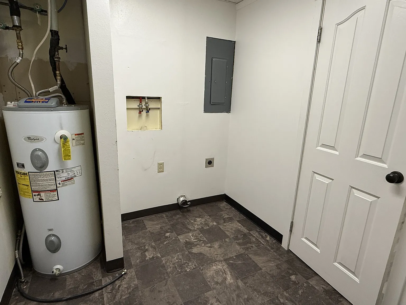 449 Byrd Street - 1/2 — Photo 4