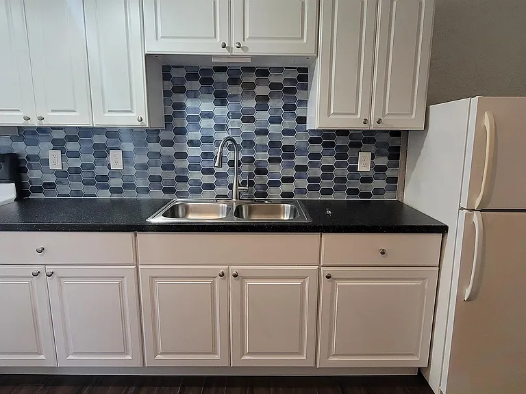 407 S Melville Ave #11 — Photo 6