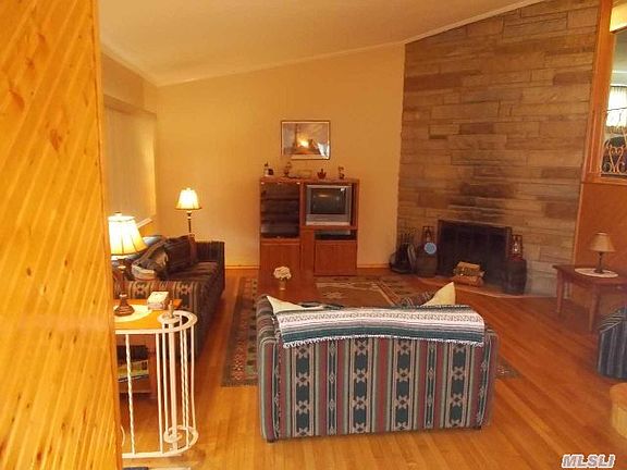 5th image of 31 Penny Ln
