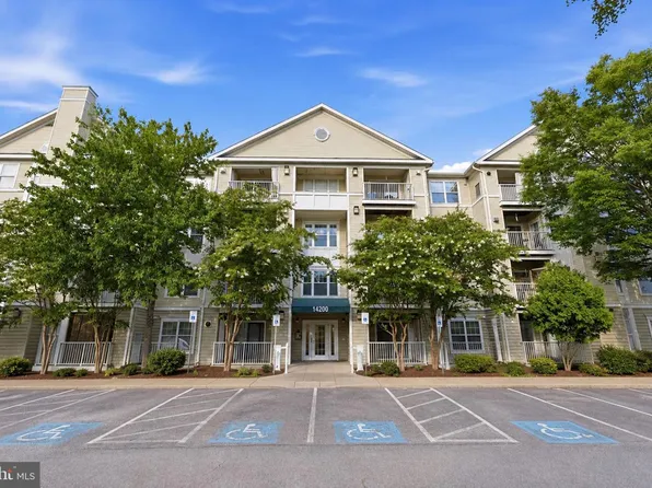 14200 Farnsworth Ln APT 204, Upper Marlboro, MD 20772