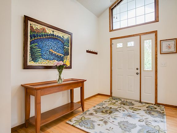 5th image of 3690 Urbandale Ln N