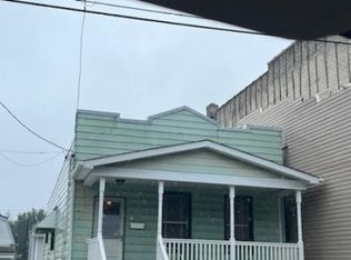 313 Grove St, Perth Amboy, NJ 08861