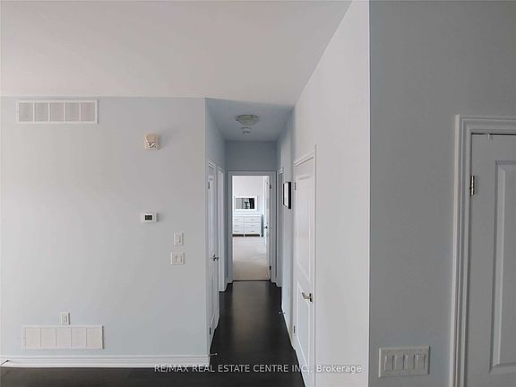 5th image of 2393 Bronte Rd #211