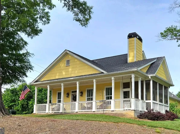 4503 Carnes St, Acworth, GA 30101