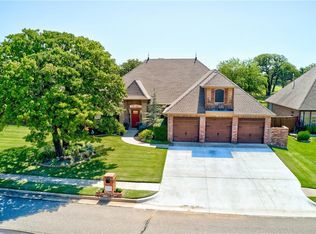 2512 Cheval Pointe Dr, Edmond, OK 73034