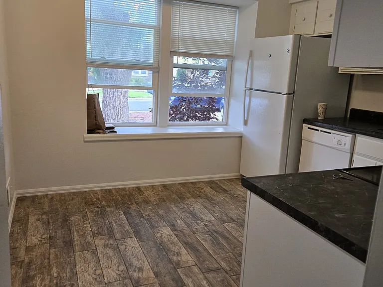 11657 Lincoln St — Photo 13